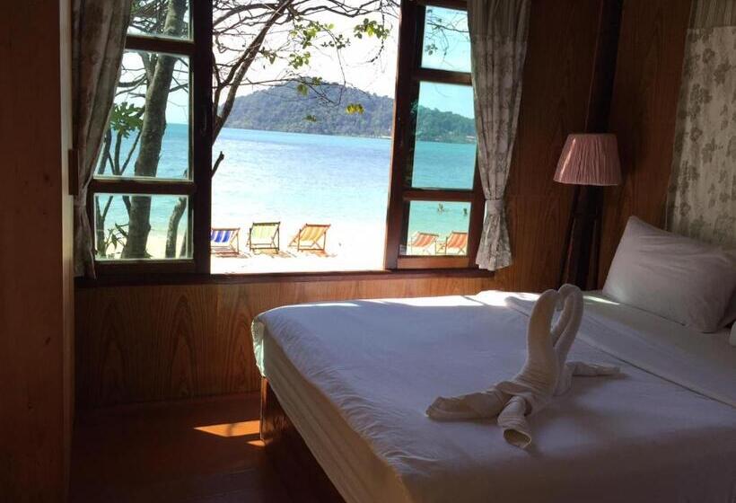 스탠다드 방갈로, Bangbaobeach Resort