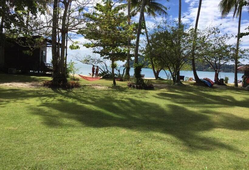 스탠다드 방갈로, Bangbaobeach Resort