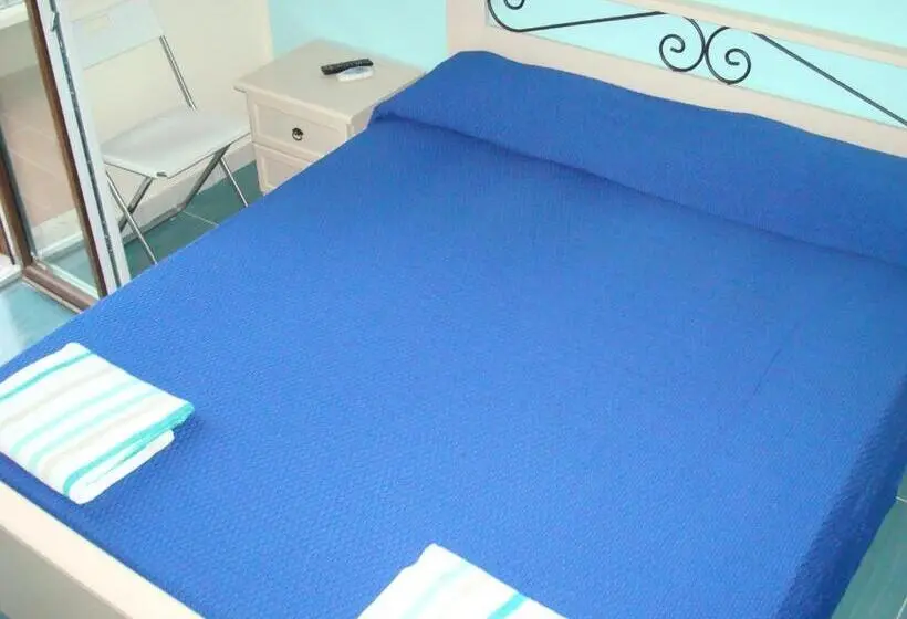 スタンダード４人部屋, Guest House Mare E Luna