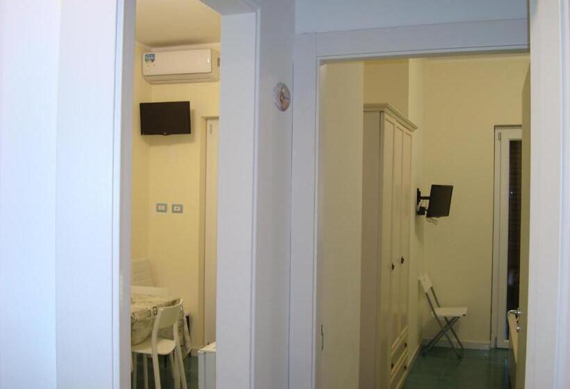 家庭间, Guest House Mare E Luna