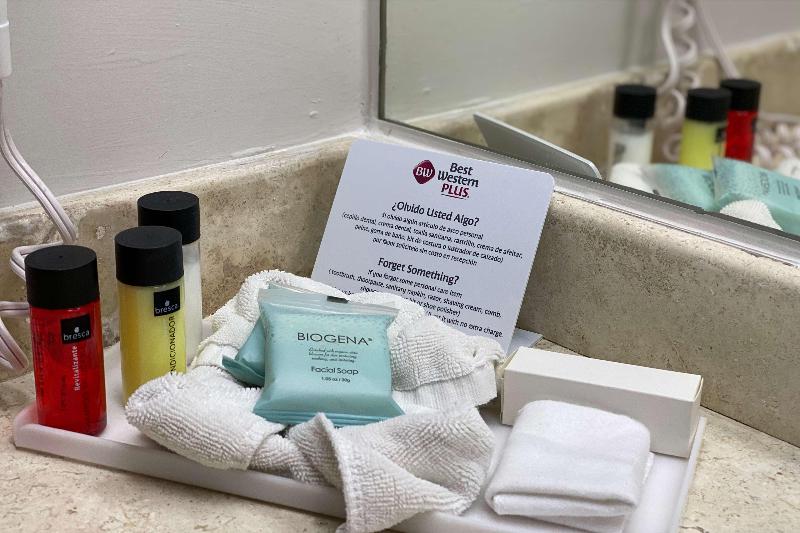 キングサイズベッドのスタンダードルーム, Best Western Plus Santa Cecilia Pachuca