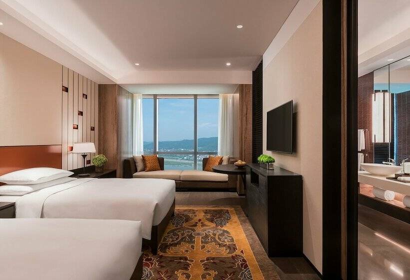 Номер Клуб, Grand Hyatt Changsha