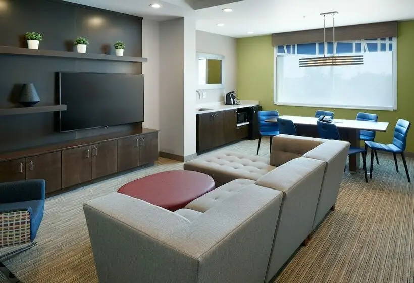 スイート, Holiday Inn Express & Suites Cincinnati North Liberty Way, An Ihg