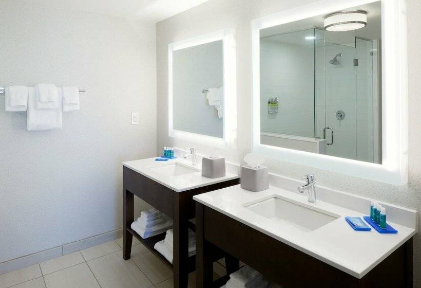 스위트, Holiday Inn Express & Suites   Cincinnati North   Liberty Way, An Ihg