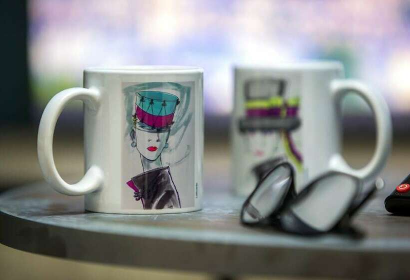 Superior Room with Terrace, Indigo Milan Corso Monforte, An Ihg