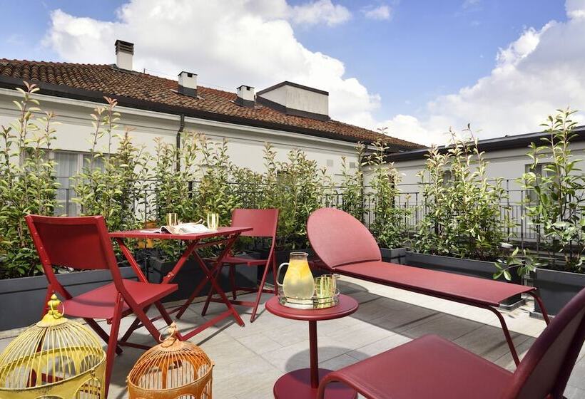Superior Room with Terrace, Indigo Milan Corso Monforte, An Ihg