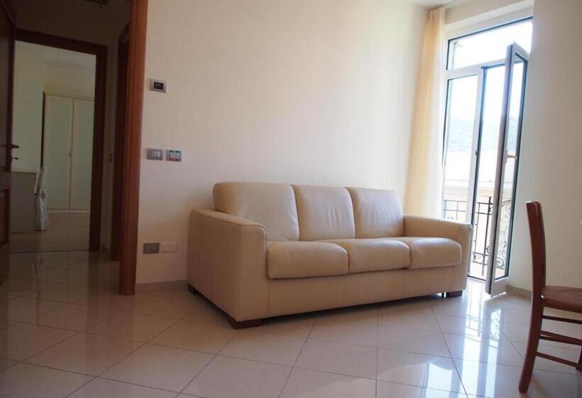 1 Bedroom Apartment Mountain View, Lido Resort