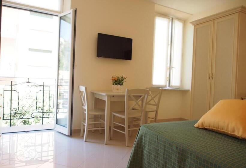 إستوديو قياسى ذو إطلالة, Lido Resort