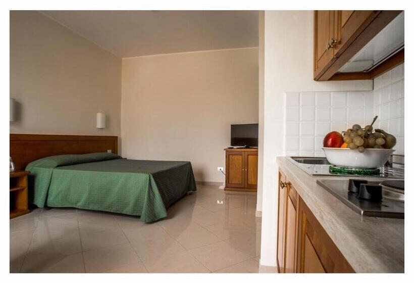 ファミリーステューディオ, Lido Resort