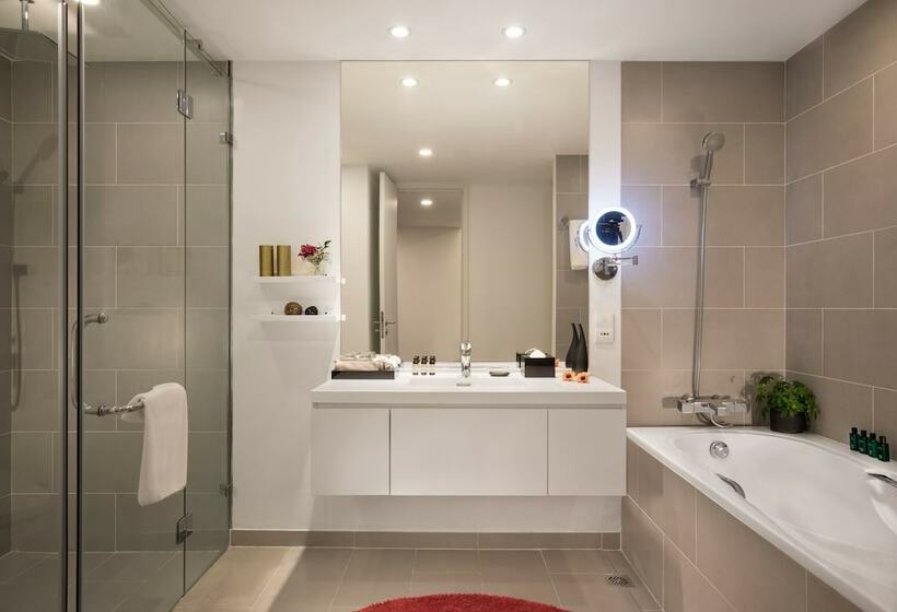 استودیو اجرایی, Somerset West Point Hanoi