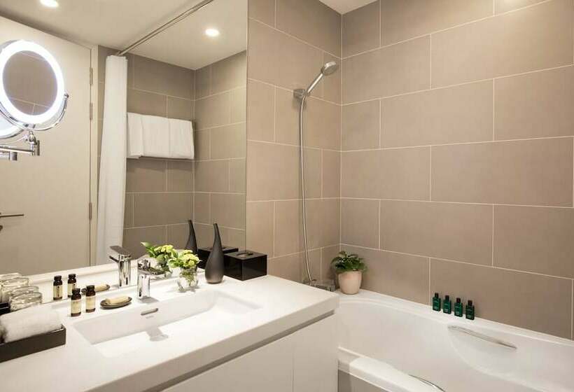 استودیو اجرایی, Somerset West Point Hanoi