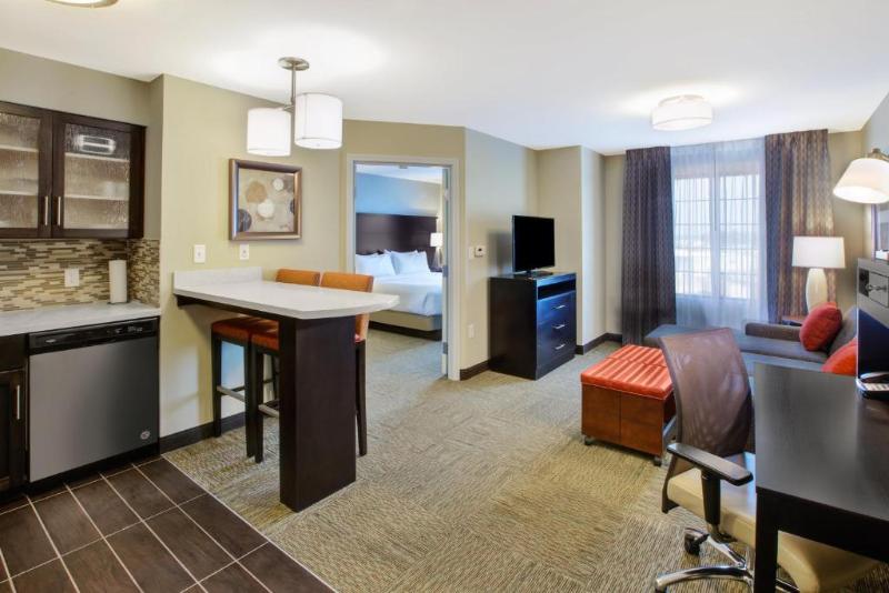 스위트 킹사이즈 침대, Staybridge Suites Benton Harbor St. Joseph, An Ihg
