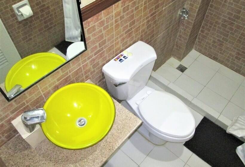 豪华房间, Stonestown Suites