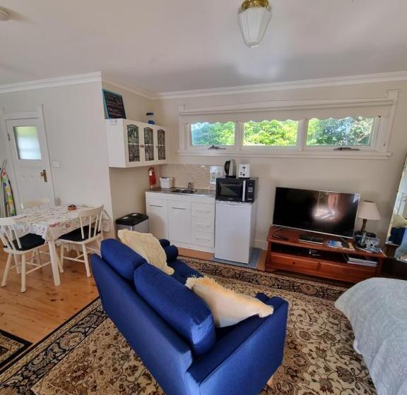 스탠다드 스튜디오 정원 전망, Shelton Lea