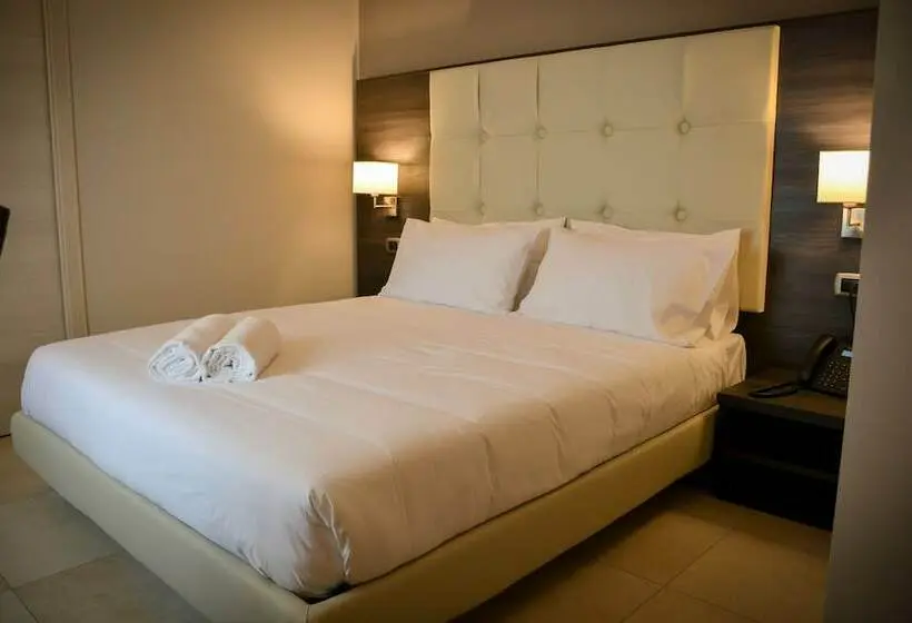 Deluxe-huone, Brain Rooms & Suite