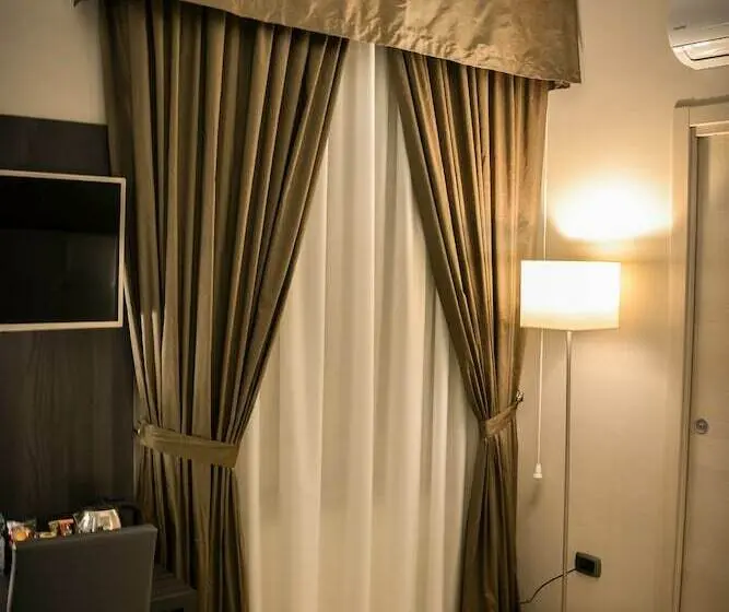 Deluxe-huone, Brain Rooms & Suite