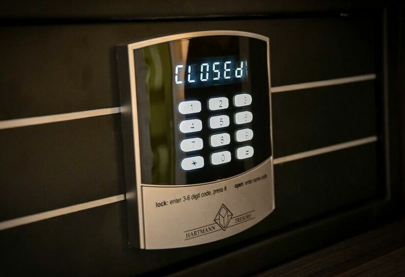 Family Suite, Brain Rooms & Suite