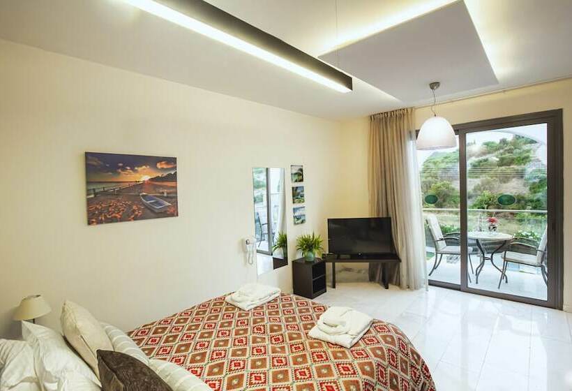 إستوديو قياسى سرير مزدوج, Latchi Escape Hotel & Suites