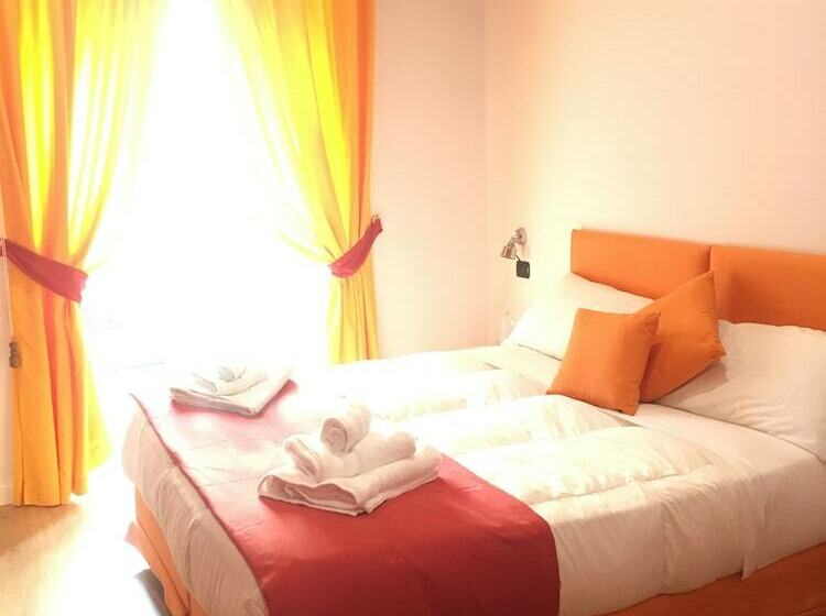 اتاق استاندارد سه نفره, Affittacamere B&b Grande Archivio Napoli