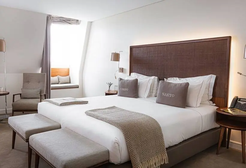 Quarto superior, Corpo Santo Lisbon Historical