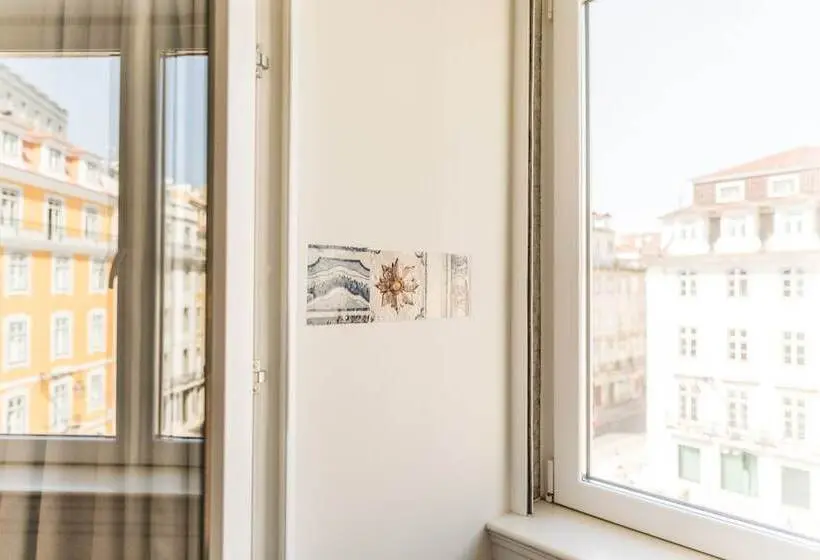 Quarto deluxe, Corpo Santo Lisbon Historical