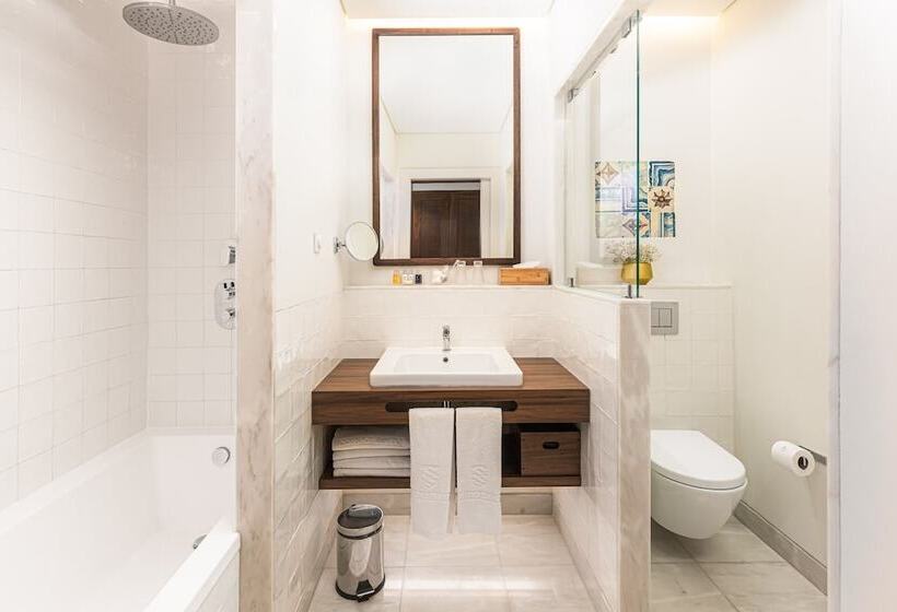 디럭스 룸, Corpo Santo Lisbon Historical