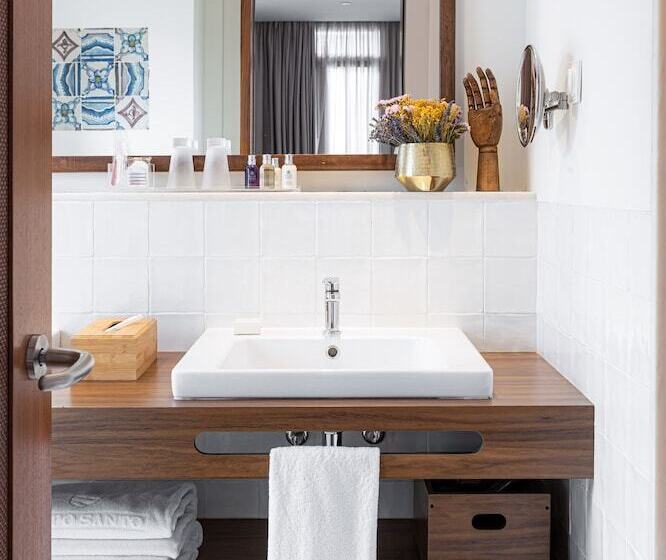Suite Junior, Corpo Santo Lisbon Historical
