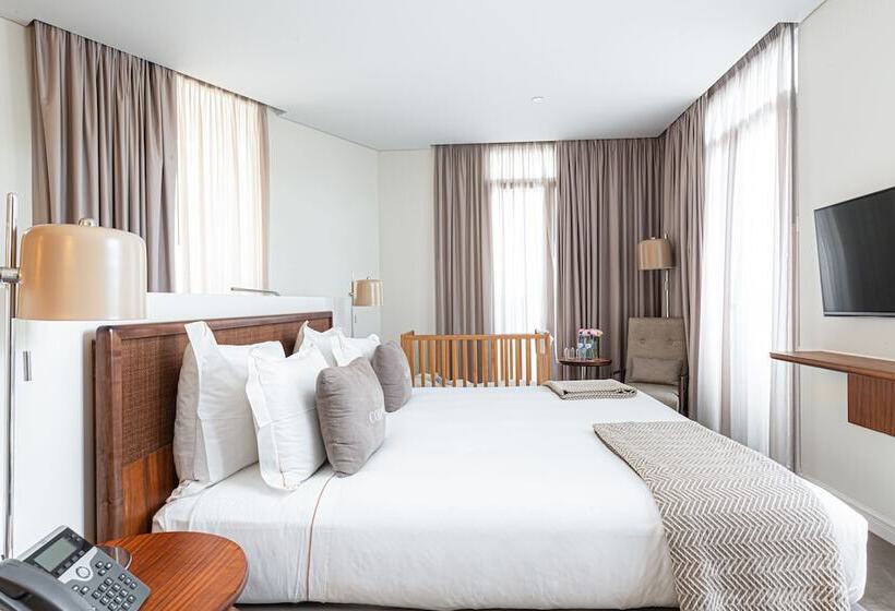 주니어 스위트, Corpo Santo Lisbon Historical