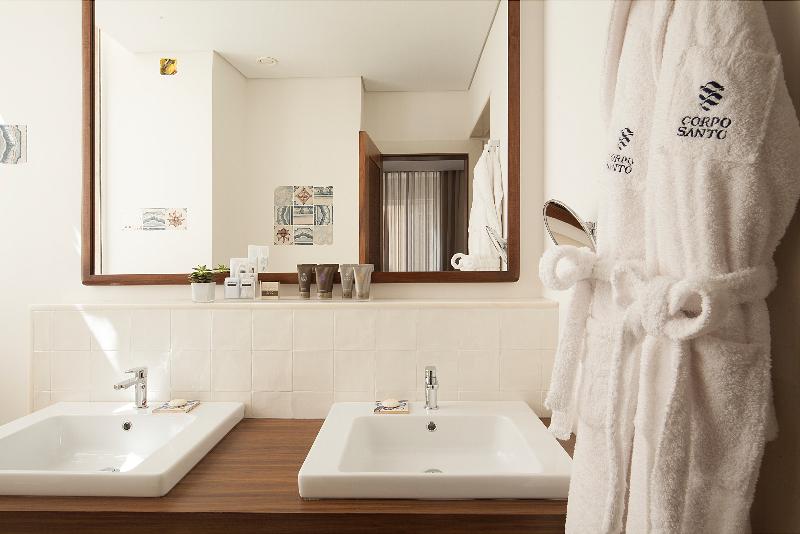 주니어 스위트, Corpo Santo Lisbon Historical