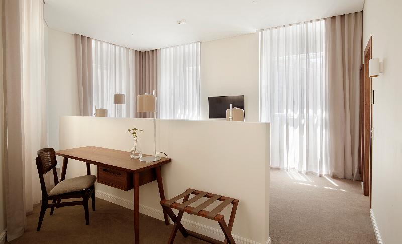 주니어 스위트, Corpo Santo Lisbon Historical