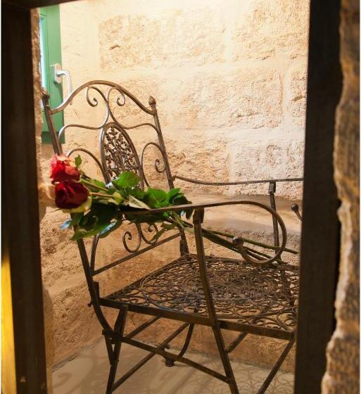 Deluxe Zimmer Kingsize Bett, Giada&chiara B&b