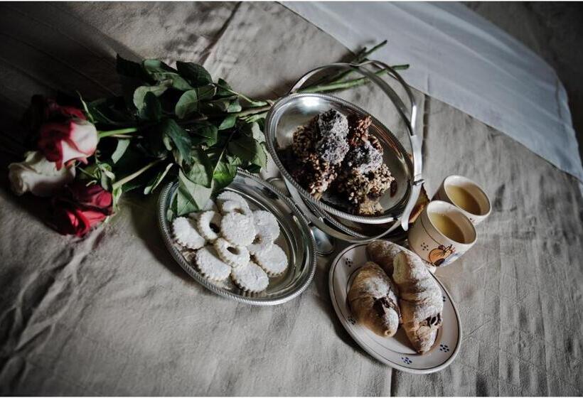 Deluxe Zimmer Kingsize Bett, Giada&chiara B&b