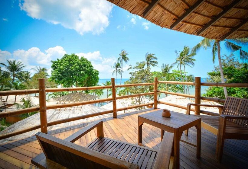 جناح عائلي, The Mud