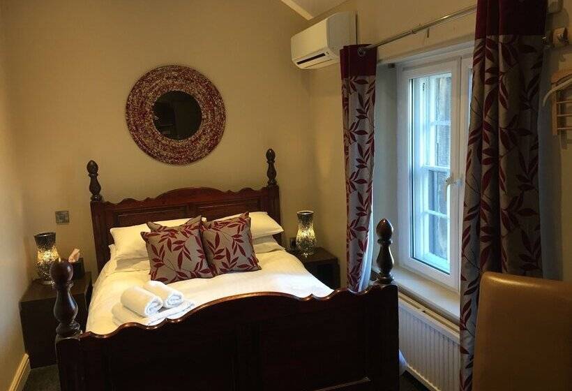 Номер Стандарт, The Peacock