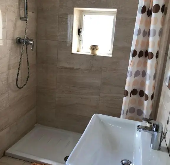 اتاق استاندارد با تراس, Lh Sliema