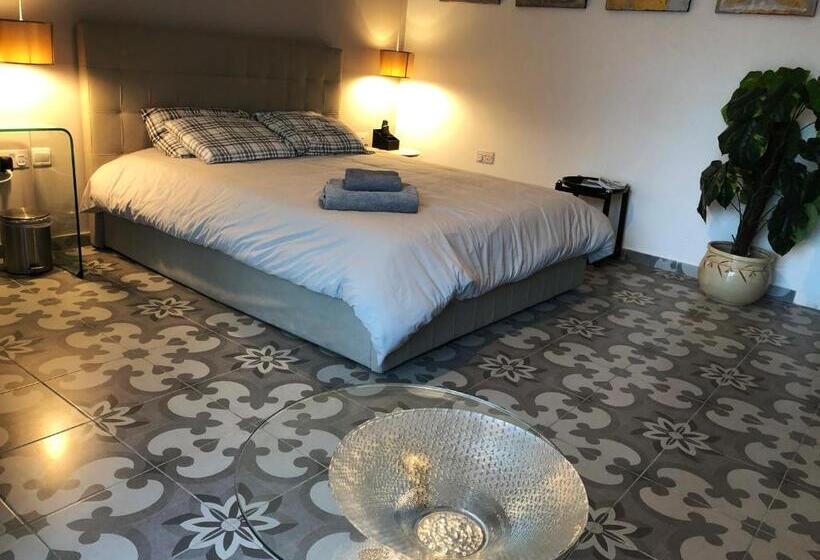 Deluxe Room with Balcony, Lh Sliema