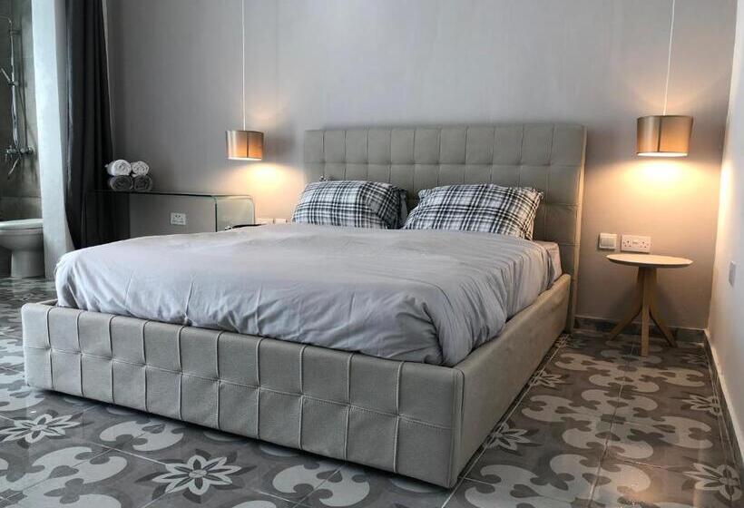 Deluxe Room with Balcony, Lh Sliema