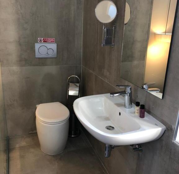 Standard Room King Size Bed, Lh Sliema