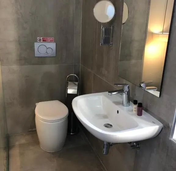 اتاق استاندارد با تخت بزرگ, Lh Sliema