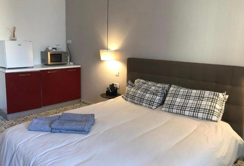 Standard Room King Size Bed, Lh Sliema