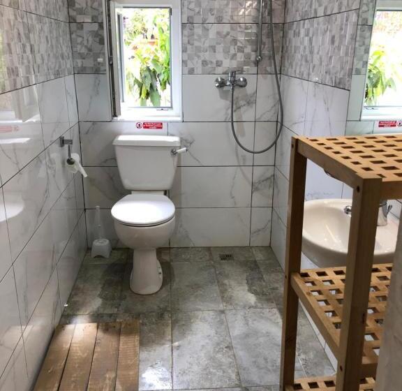 Basic Room, Lh Sliema