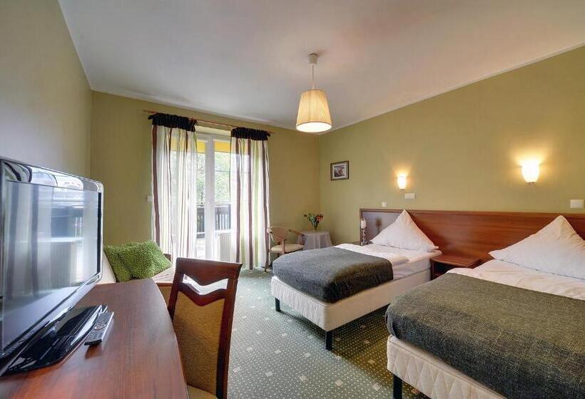 スタンダードトリプルルーム, Belweder   Przy Hotelu Golebiewski