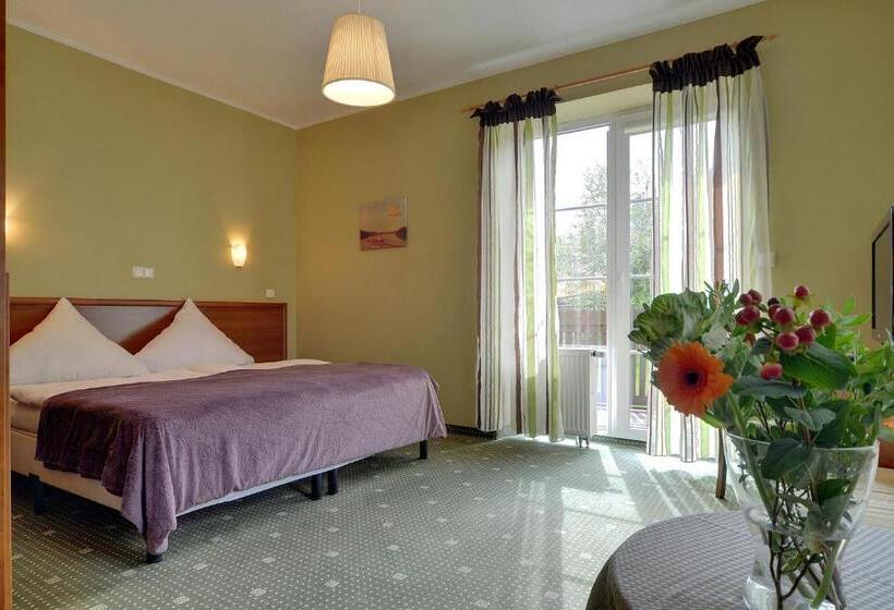 スタンダードトリプルルーム, Belweder   Przy Hotelu Golebiewski