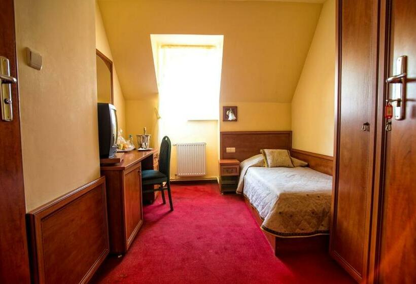 Номер Стандарт Индивидуальный, Adalbertus