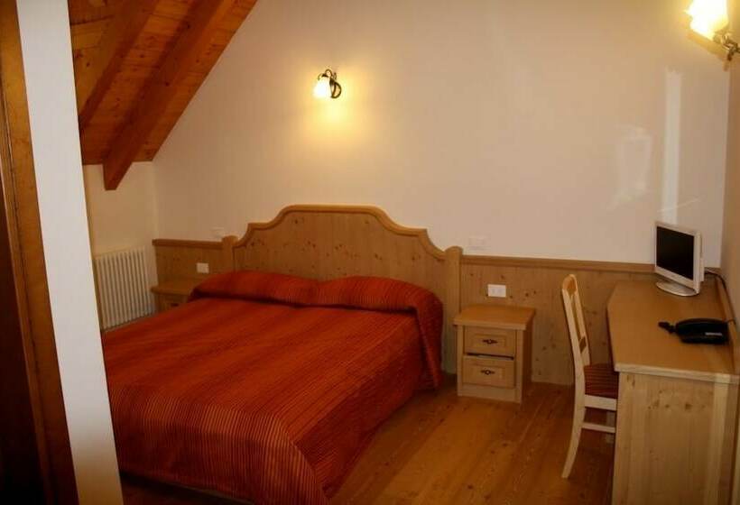 Номер Стандарт Вид на Горы, Aplis