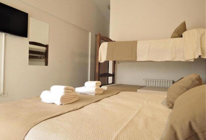 غرفة قياسية رباعية, Casa Piedra