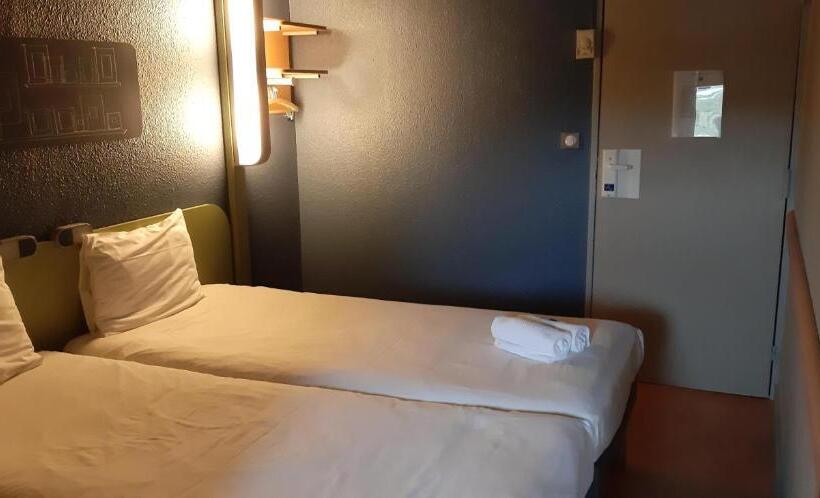 Номер Стандарт, Ibis Budget Arles Sud Fourchon