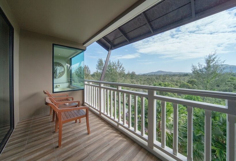 디럭스 룸, Maikhao Palm Beach Resort Sha Plus