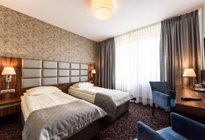 디럭스 룸, Nowy Dwór