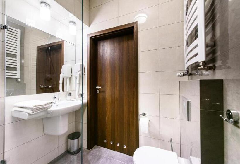 디럭스 룸, Nowy Dwór